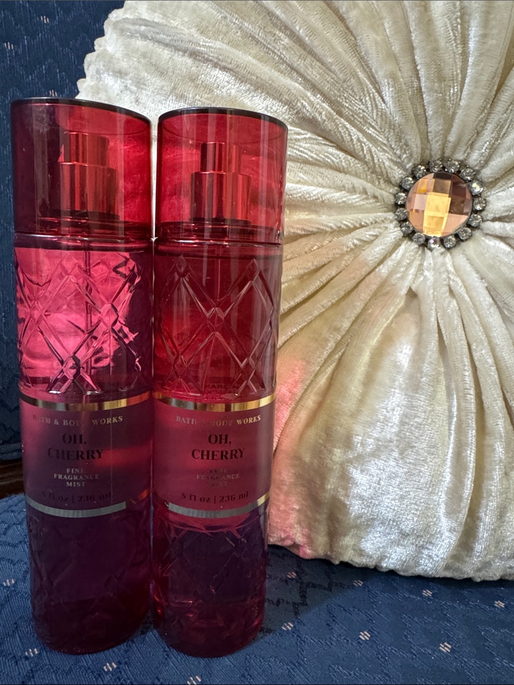 Bath & Body Works Oh, Cherry Fragrance Mist — Red